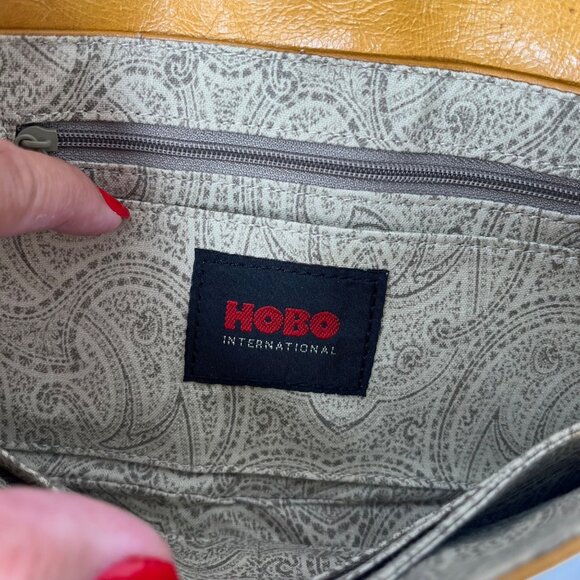 Hobo International Mustard Yellow Leather Clutch Purse With Buckle Strap & Wrist - Picture 4 of 7